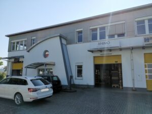 Werkstatt-/Lagerflächen